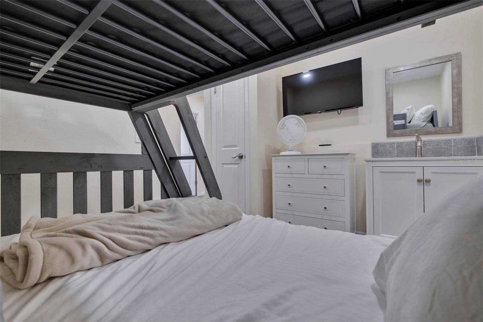 5396 GULF BOULEVARD, #407, St Pete Beach, FL 33706 5396 GULF BOULEVARD, #407, St Pete Beach, FL 33706