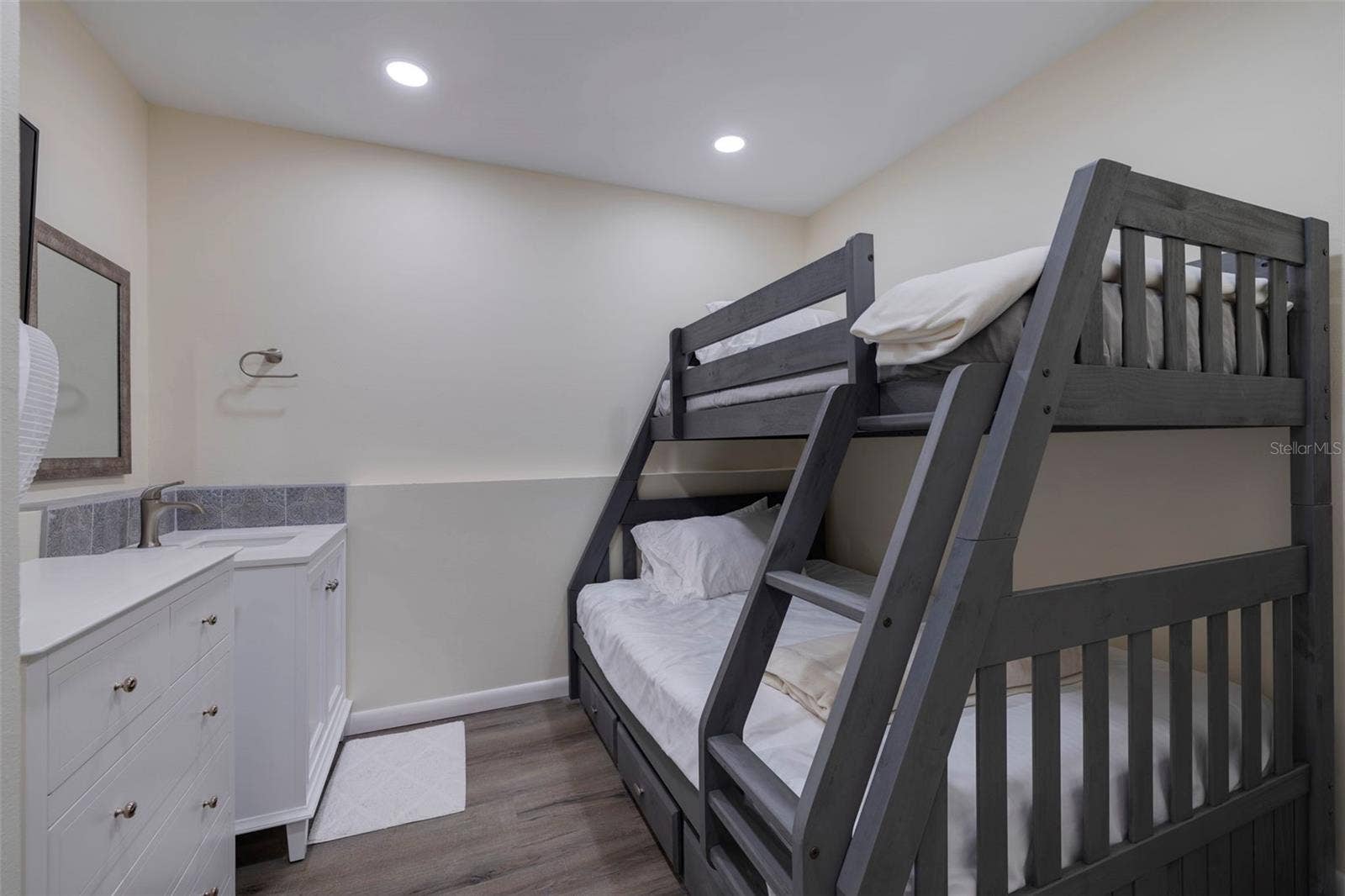 5396 GULF BOULEVARD, #407, St Pete Beach, FL 33706 5396 GULF BOULEVARD, #407, St Pete Beach, FL 33706