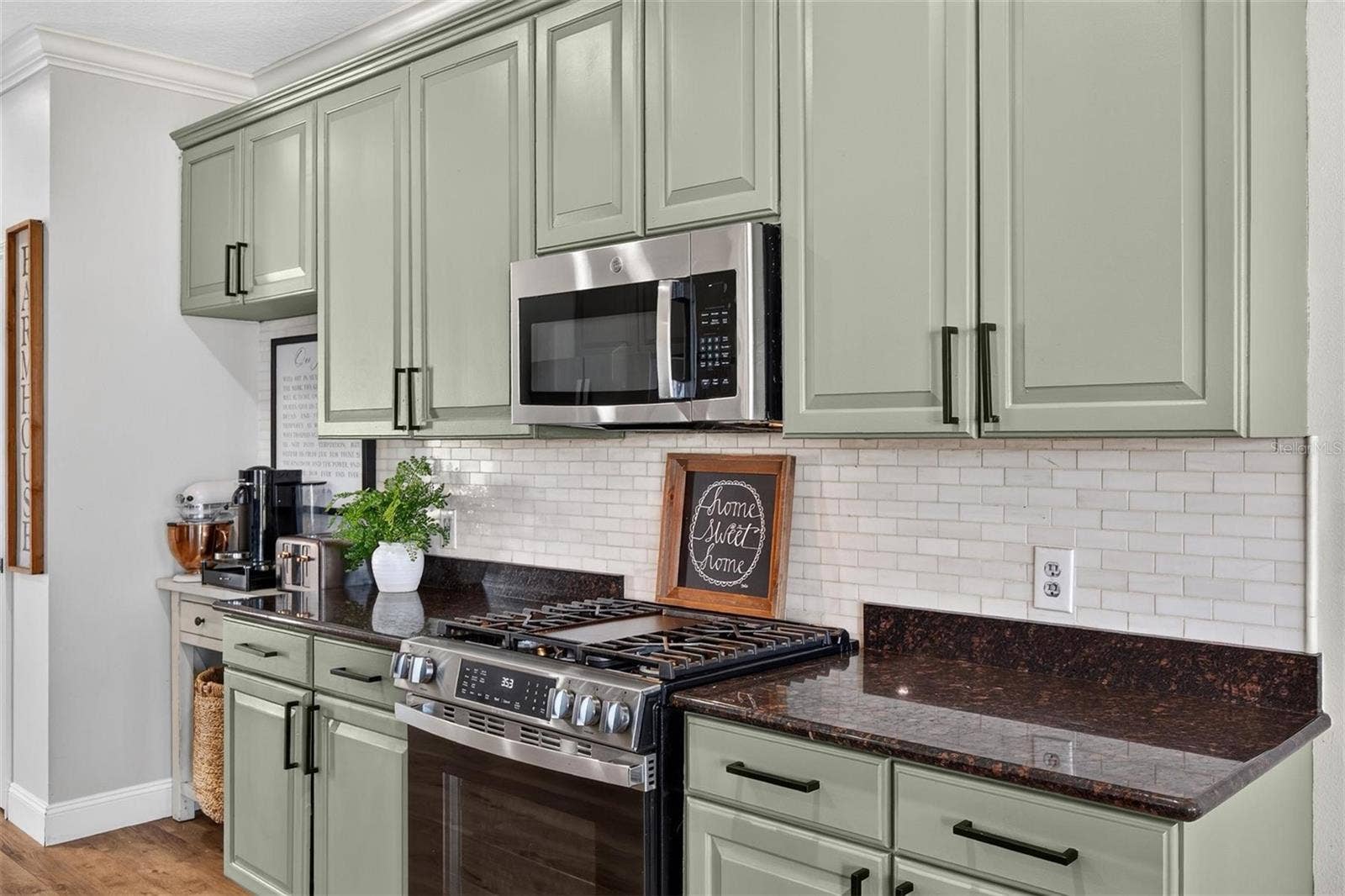 15818 MAHONEY DRIVE, Spring Hill, FL 34610 15818 MAHONEY DRIVE, Spring Hill, FL 34610