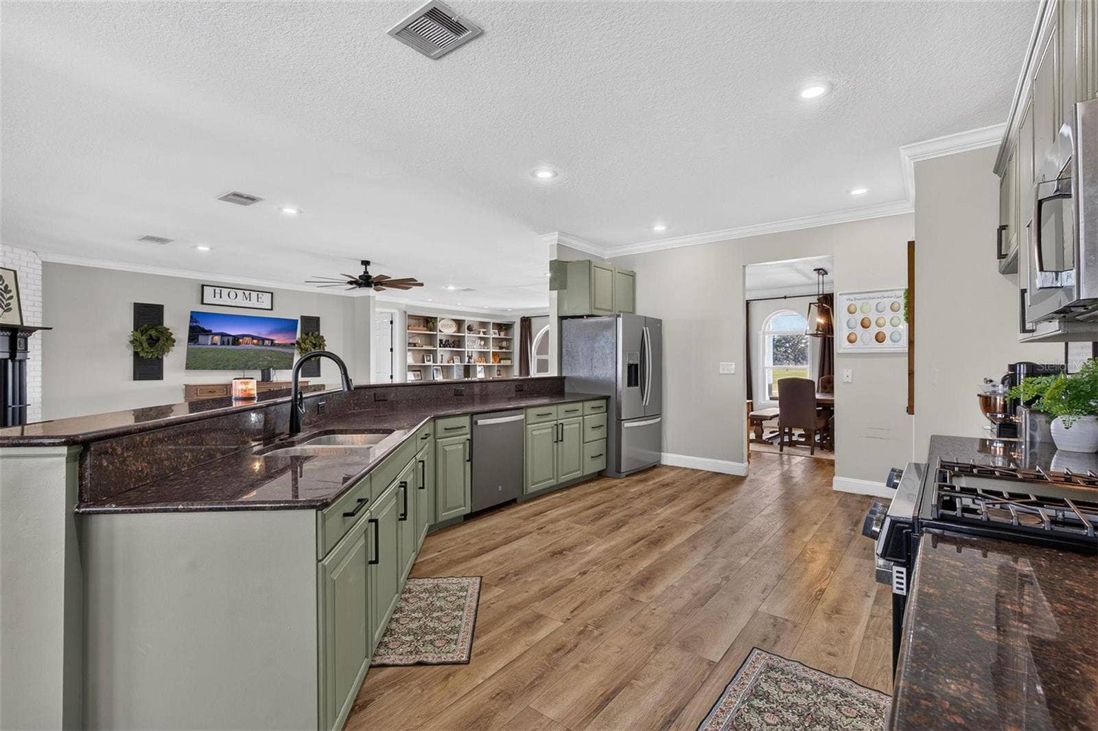 15818 MAHONEY DRIVE, Spring Hill, FL 34610 15818 MAHONEY DRIVE, Spring Hill, FL 34610