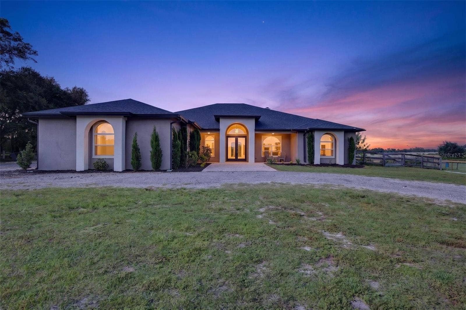 15818 MAHONEY DRIVE, Spring Hill, FL 34610 15818 MAHONEY DRIVE, Spring Hill, FL 34610