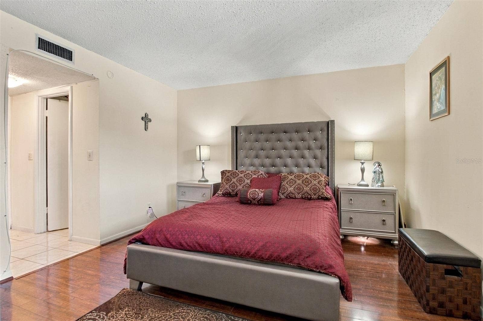 6308 NEWTOWN CIRCLE, #8B5, Tampa, FL 33615 6308 NEWTOWN CIRCLE, #8B5, Tampa, FL 33615