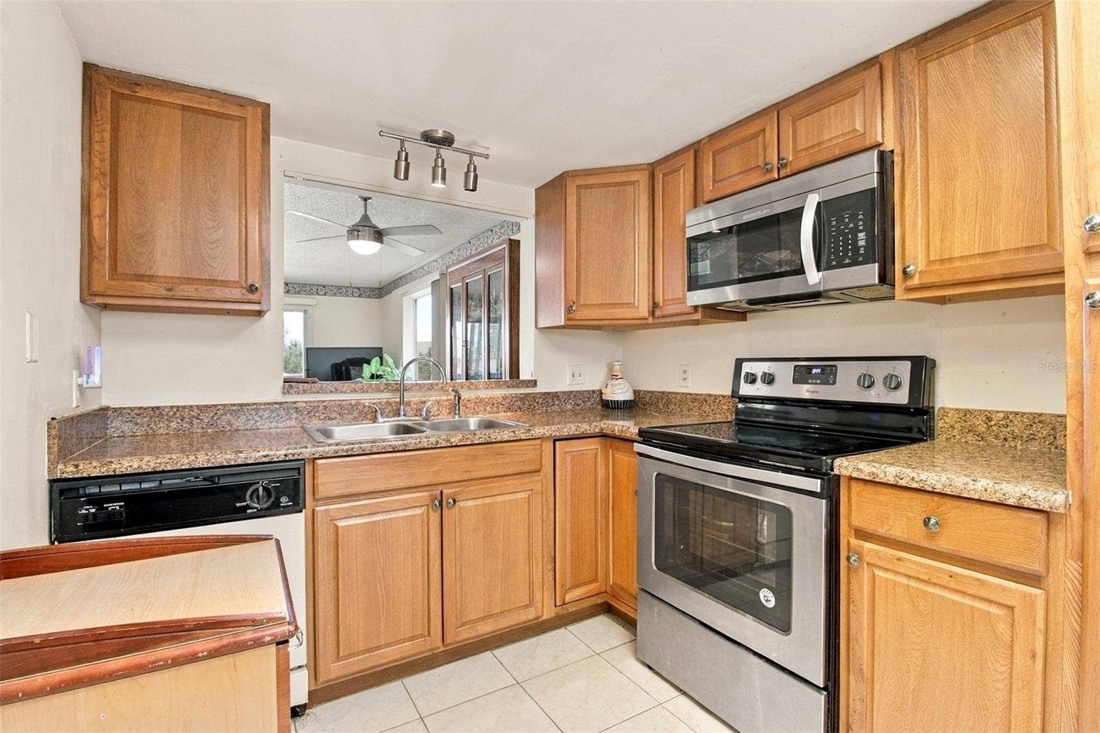 6308 NEWTOWN CIRCLE, #8B5, Tampa, FL 33615 6308 NEWTOWN CIRCLE, #8B5, Tampa, FL 33615