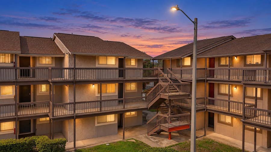 Property photo for 6308 NEWTOWN CIRCLE, #8B5, Tampa, FL