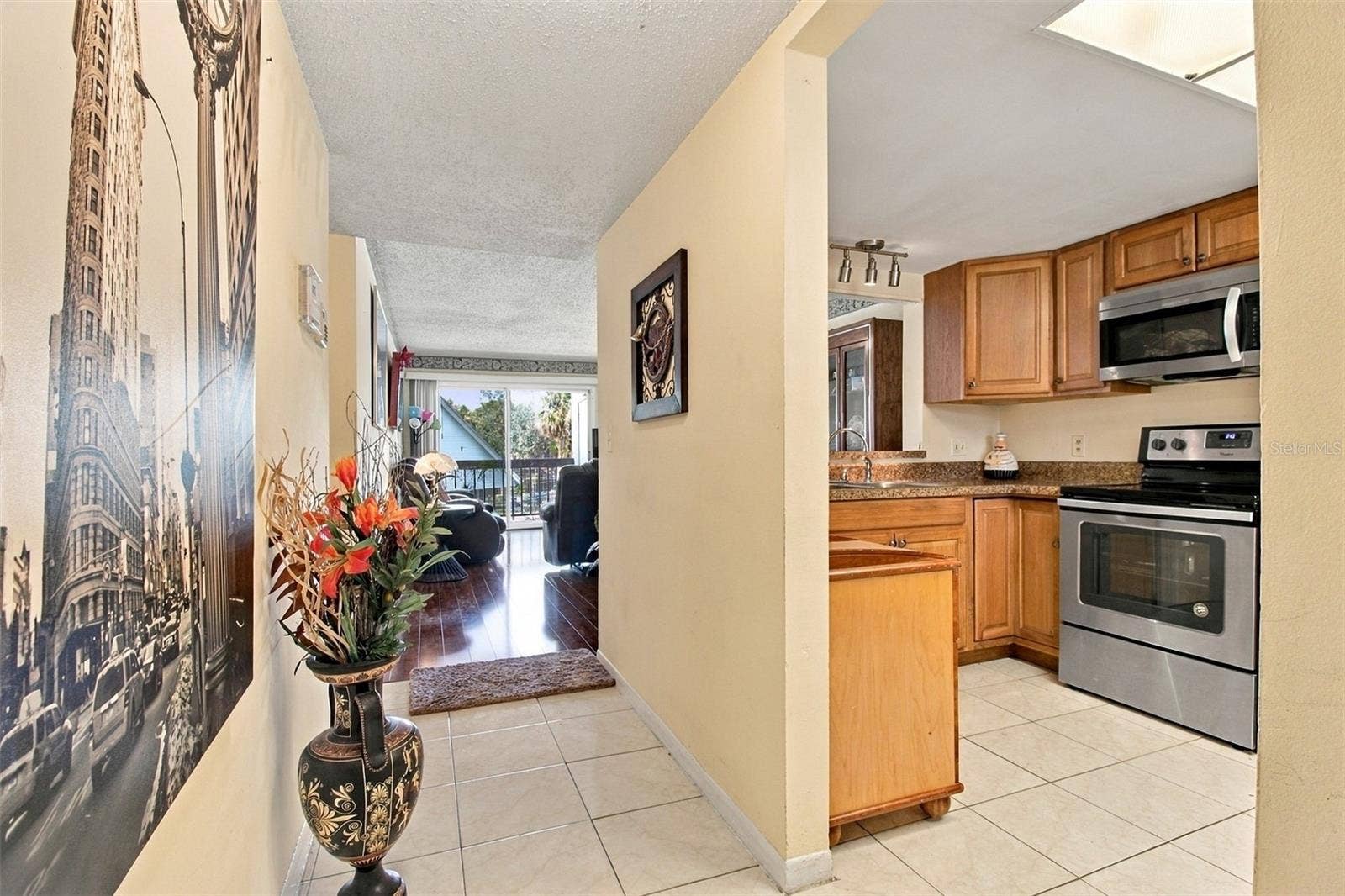 6308 NEWTOWN CIRCLE, #8B5, Tampa, FL 33615 6308 NEWTOWN CIRCLE, #8B5, Tampa, FL 33615