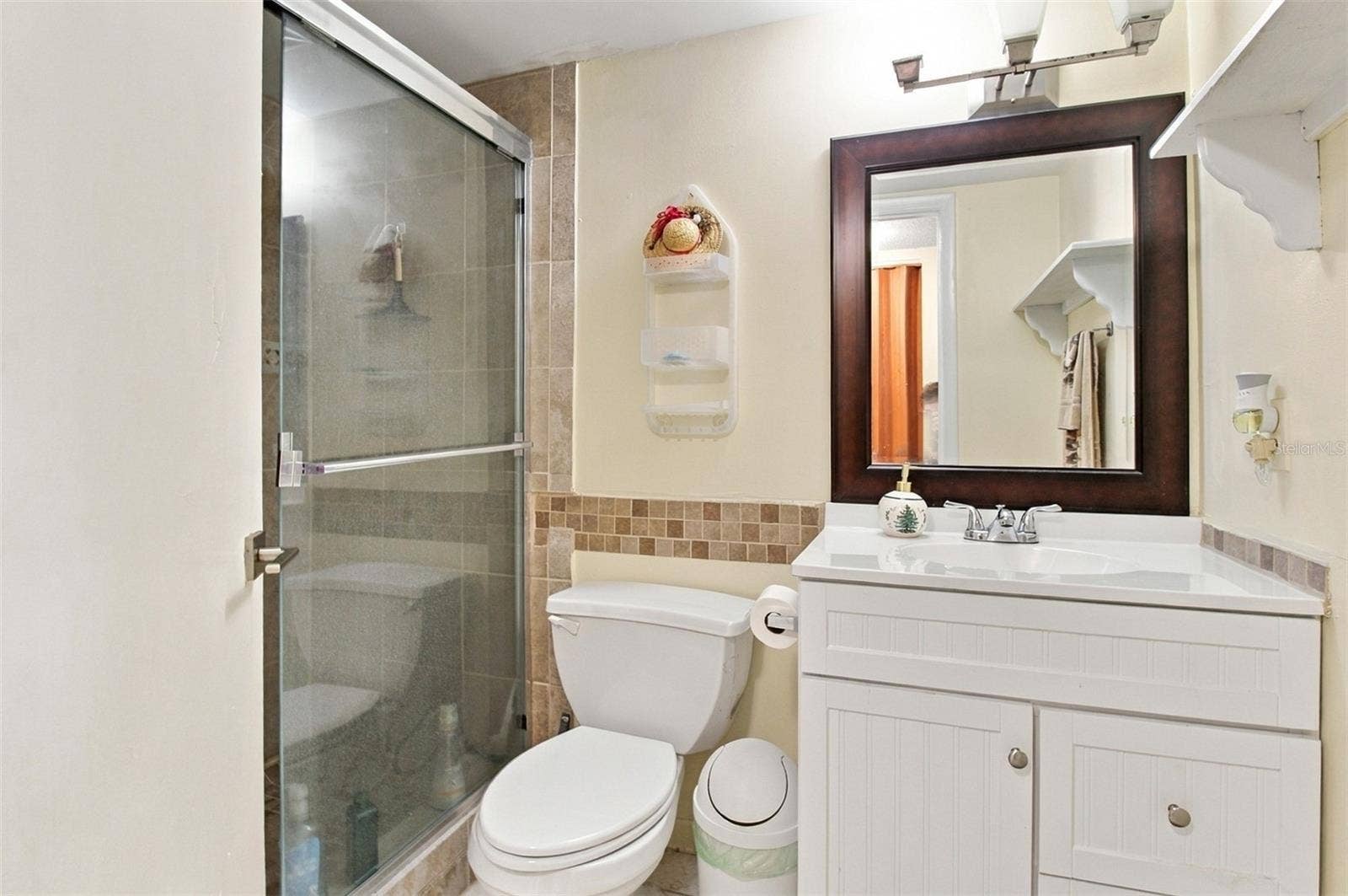 6308 NEWTOWN CIRCLE, #8B5, Tampa, FL 33615 6308 NEWTOWN CIRCLE, #8B5, Tampa, FL 33615