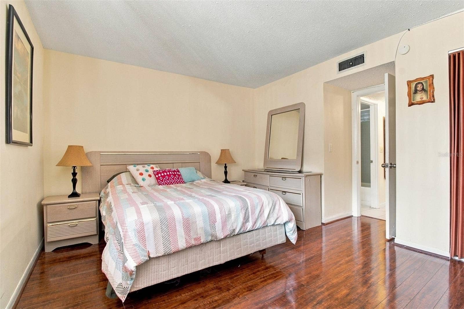 6308 NEWTOWN CIRCLE, #8B5, Tampa, FL 33615 6308 NEWTOWN CIRCLE, #8B5, Tampa, FL 33615
