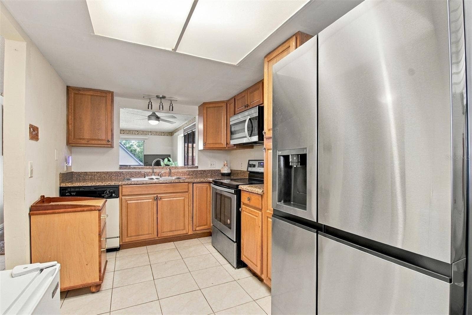 6308 NEWTOWN CIRCLE, #8B5, Tampa, FL 33615 6308 NEWTOWN CIRCLE, #8B5, Tampa, FL 33615