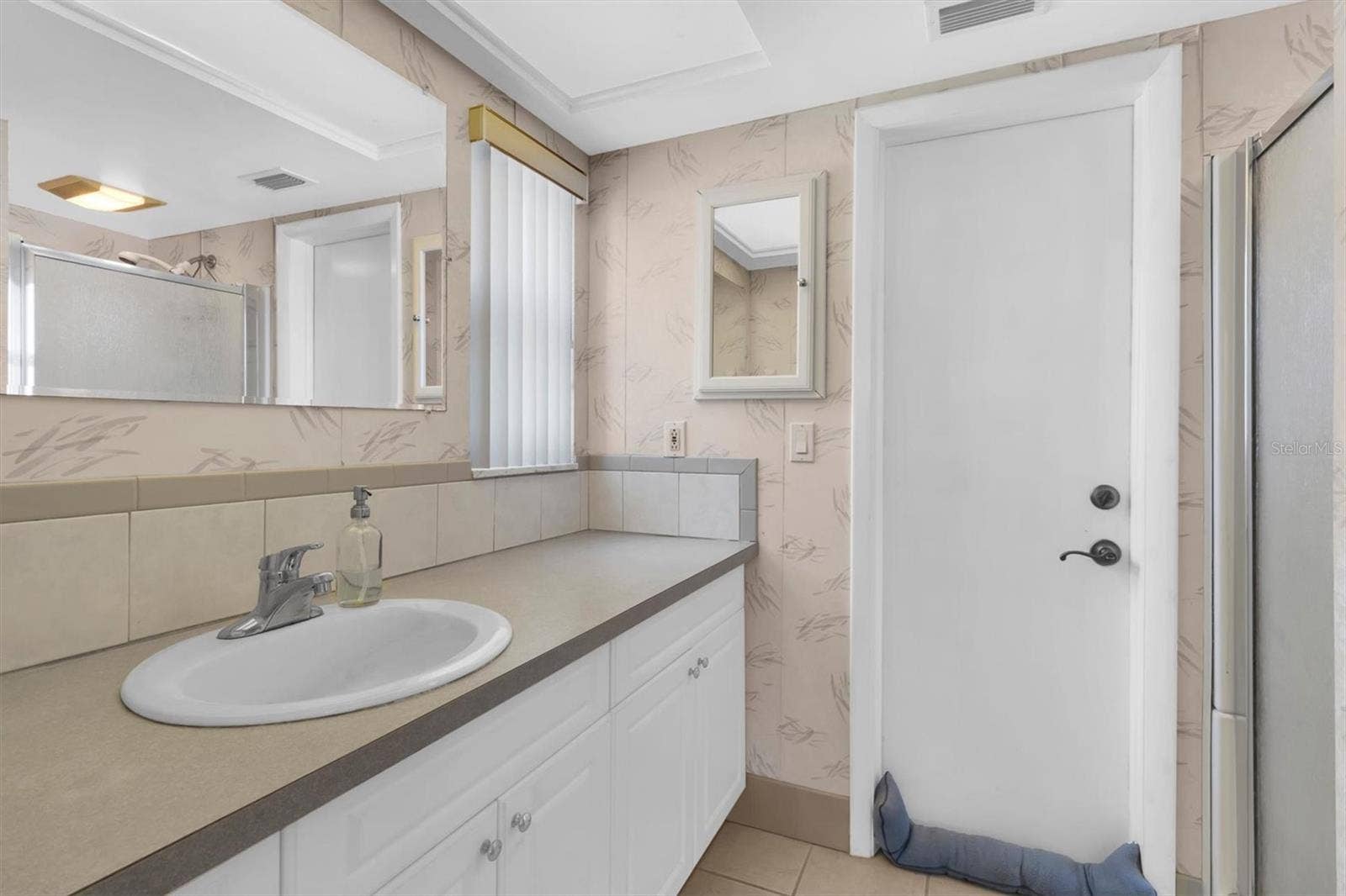 13800 87TH AVENUE, Seminole, FL 33776 13800 87TH AVENUE, Seminole, FL 33776