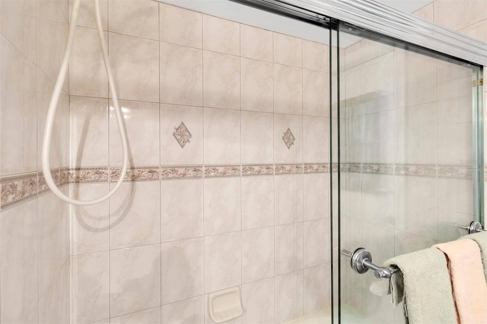 13800 87TH AVENUE, Seminole, FL 33776 13800 87TH AVENUE, Seminole, FL 33776