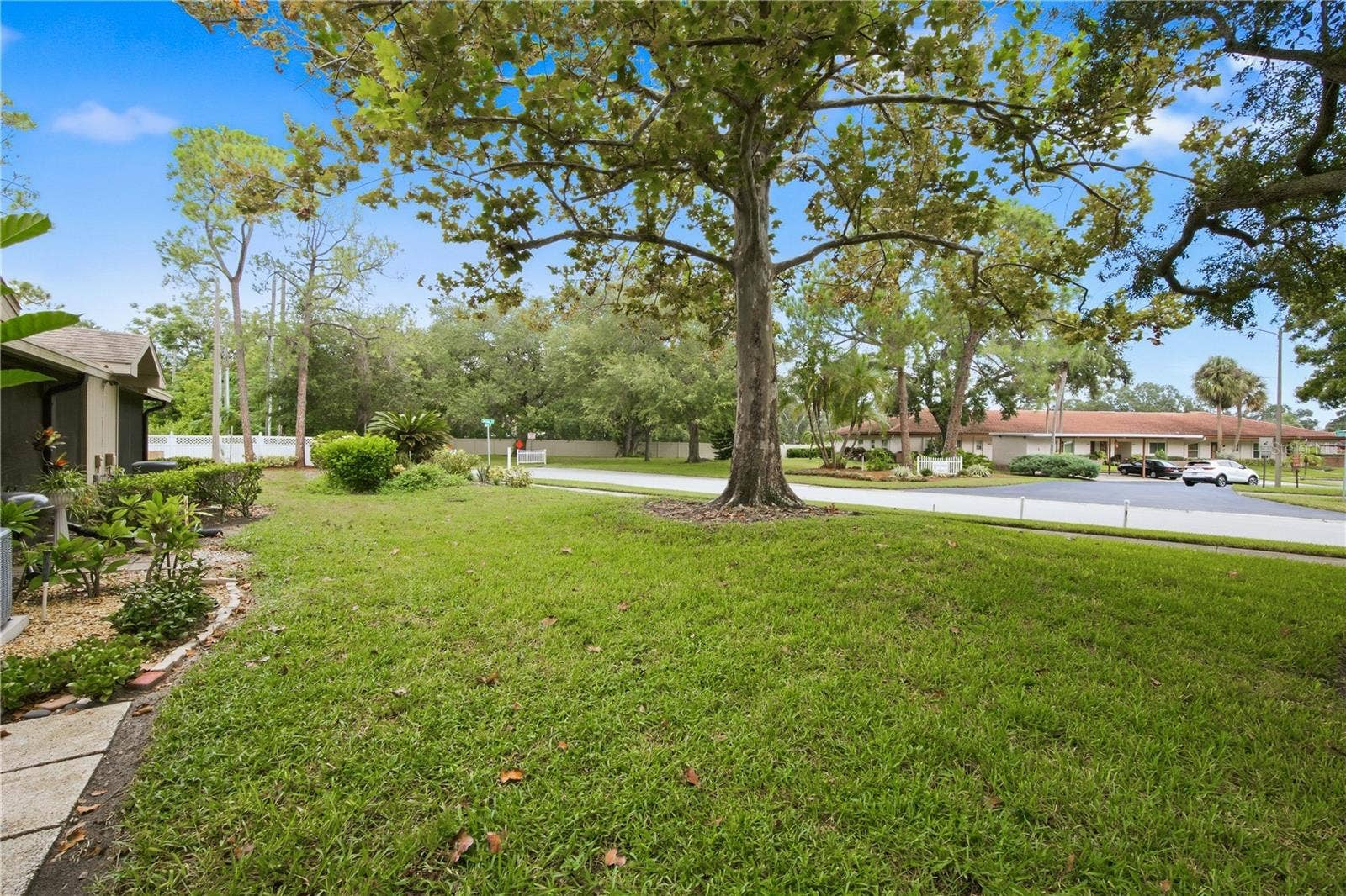 1104 TARRIDON COURT, Dunedin, FL 34698 1104 TARRIDON COURT, Dunedin, FL 34698