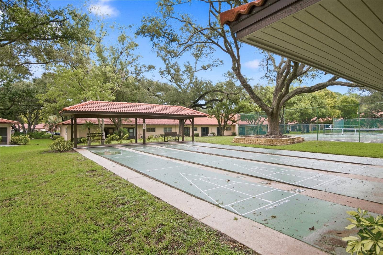 1104 TARRIDON COURT, Dunedin, FL 34698 Shuffleboard!