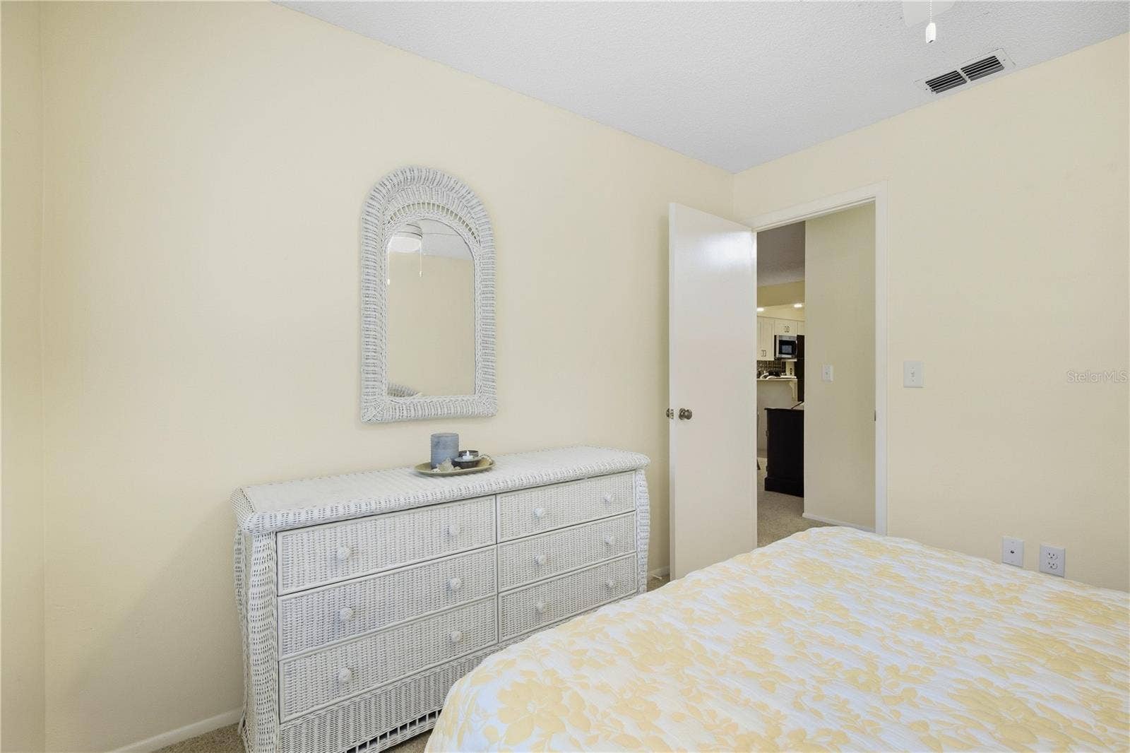 1104 TARRIDON COURT, Dunedin, FL 34698 1104 TARRIDON COURT, Dunedin, FL 34698
