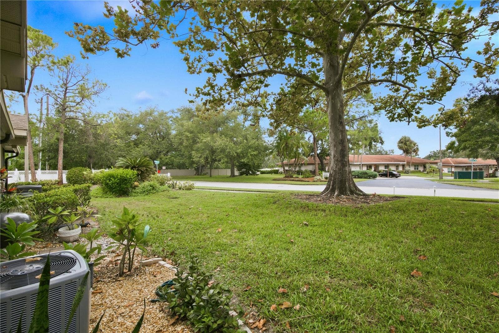 1104 TARRIDON COURT, Dunedin, FL 34698 1104 TARRIDON COURT, Dunedin, FL 34698