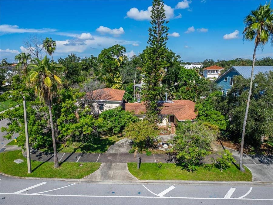 Property photo for 114 W DAVIS BOULEVARD, Tampa, FL