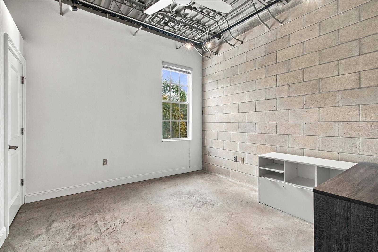 2509 W AZEELE STREET, Tampa, FL 33609 2509 W AZEELE STREET, Tampa, FL 33609