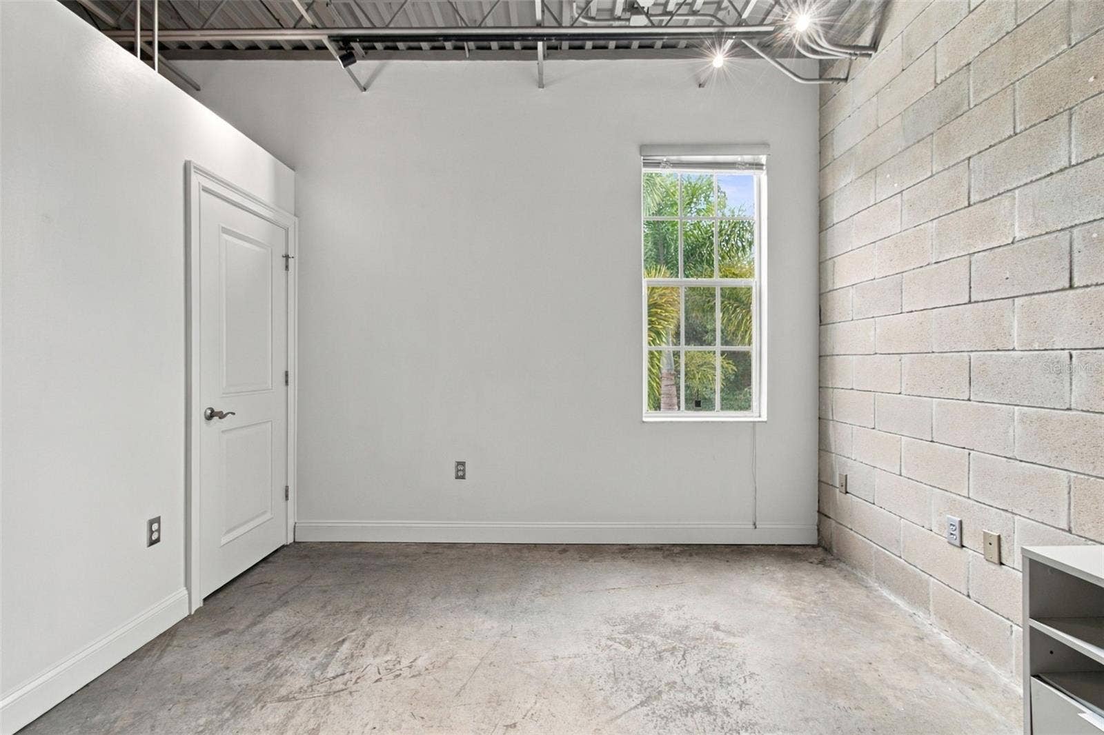 2509 W AZEELE STREET, Tampa, FL 33609 2509 W AZEELE STREET, Tampa, FL 33609
