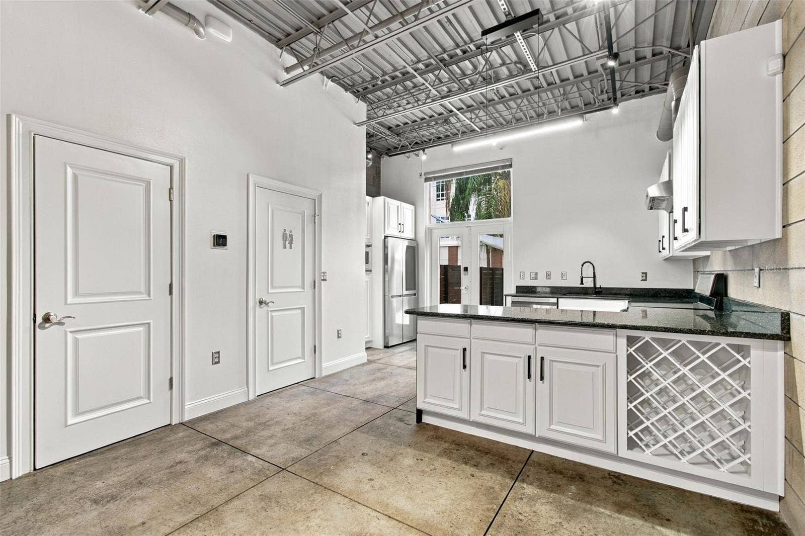 2509 W AZEELE STREET, Tampa, FL 33609 2509 W AZEELE STREET, Tampa, FL 33609