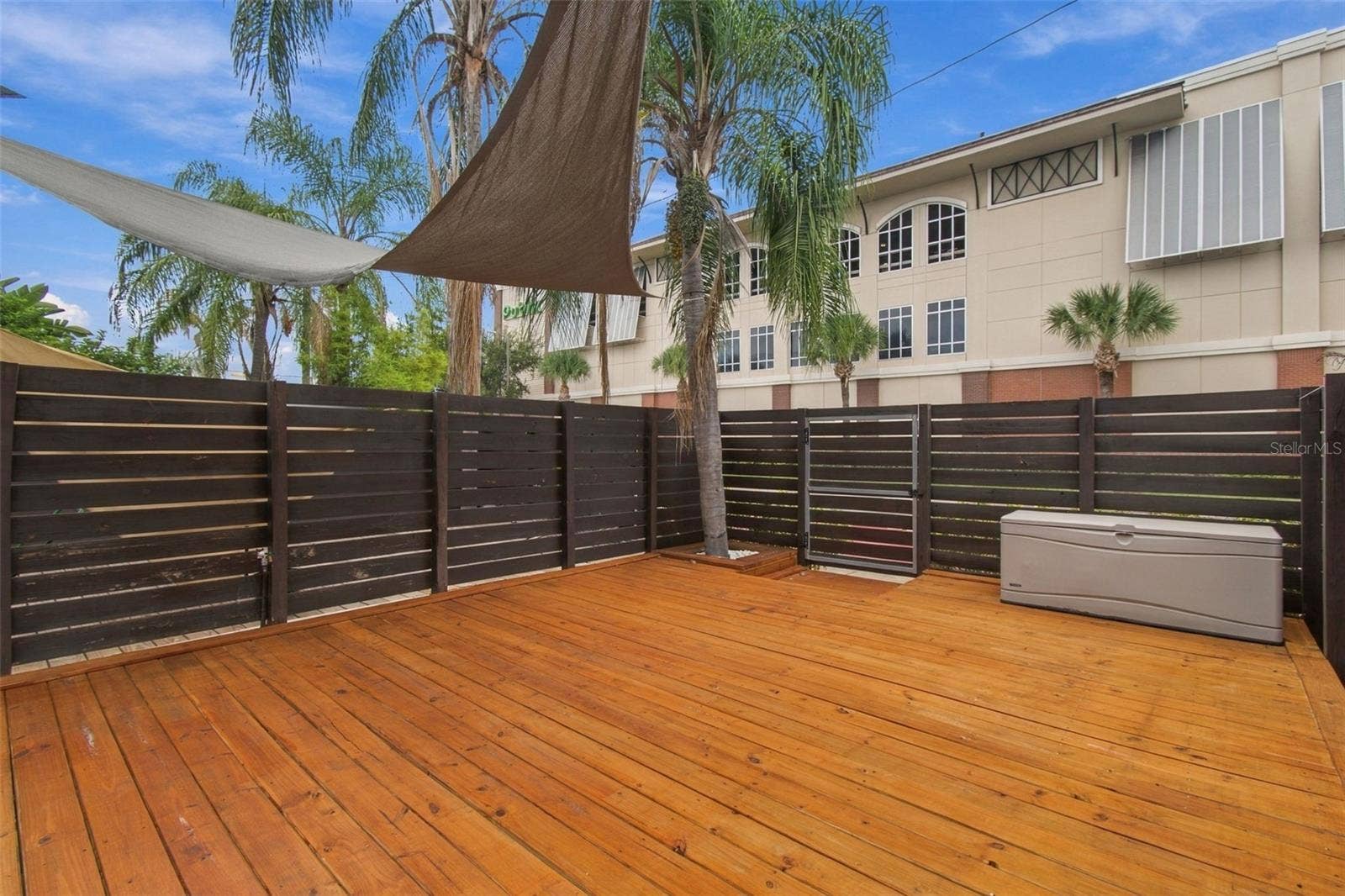 2509 W AZEELE STREET, Tampa, FL 33609 2509 W AZEELE STREET, Tampa, FL 33609