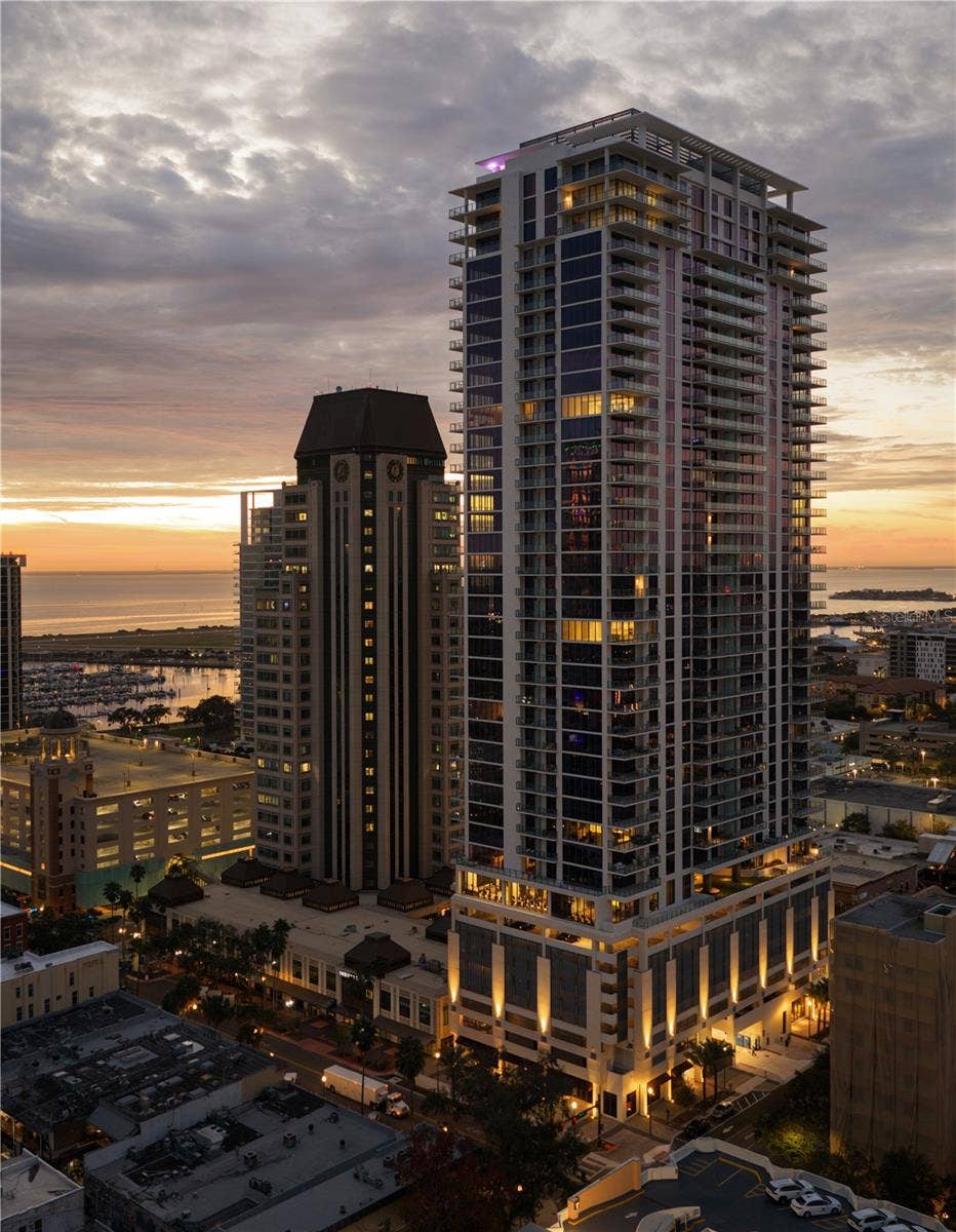 275 1ST AVENUE S, #3206, St Petersburg, FL 33701 275 1ST AVENUE S, #3206, St Petersburg, FL 33701