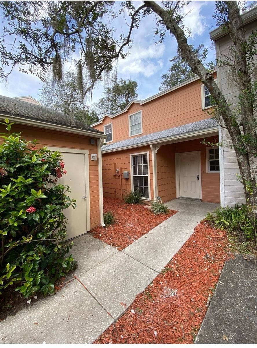 Property photo for 9459 FOREST HILLS CIRCLE, Tampa, FL