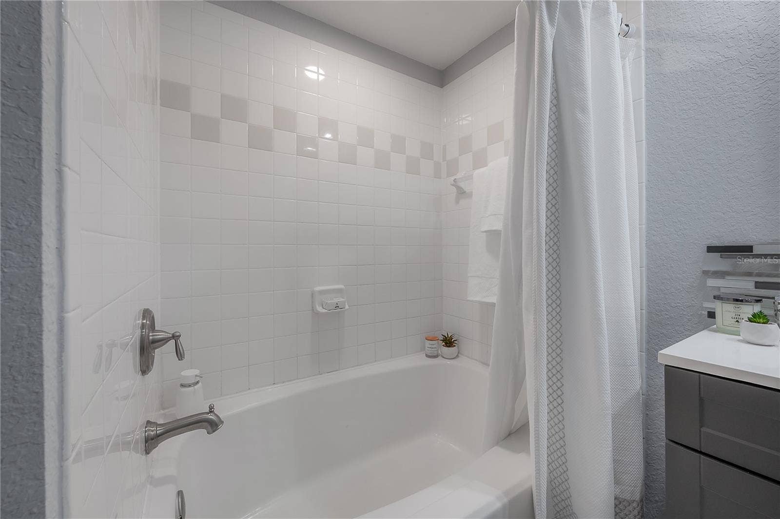 402 S ARMENIA AVENUE, #114, Tampa, FL 33609 402 S ARMENIA AVENUE, #114, Tampa, FL 33609