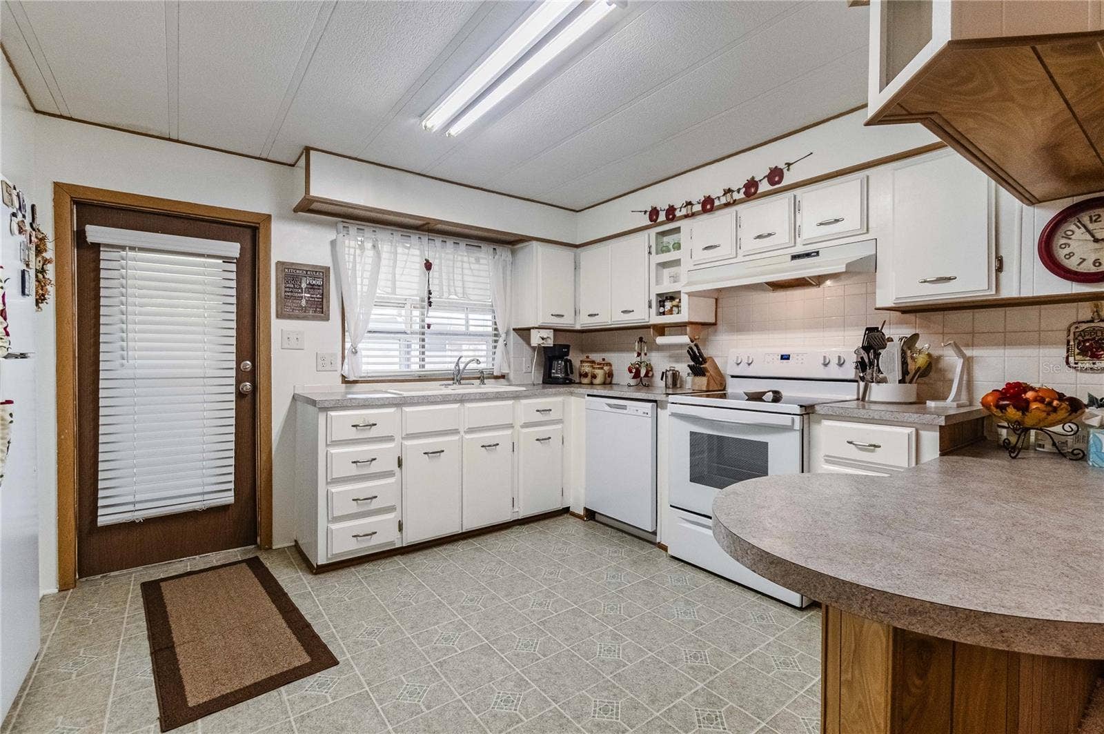 5600 ARROWHEAD DRIVE, Zephyrhills, FL 33542
