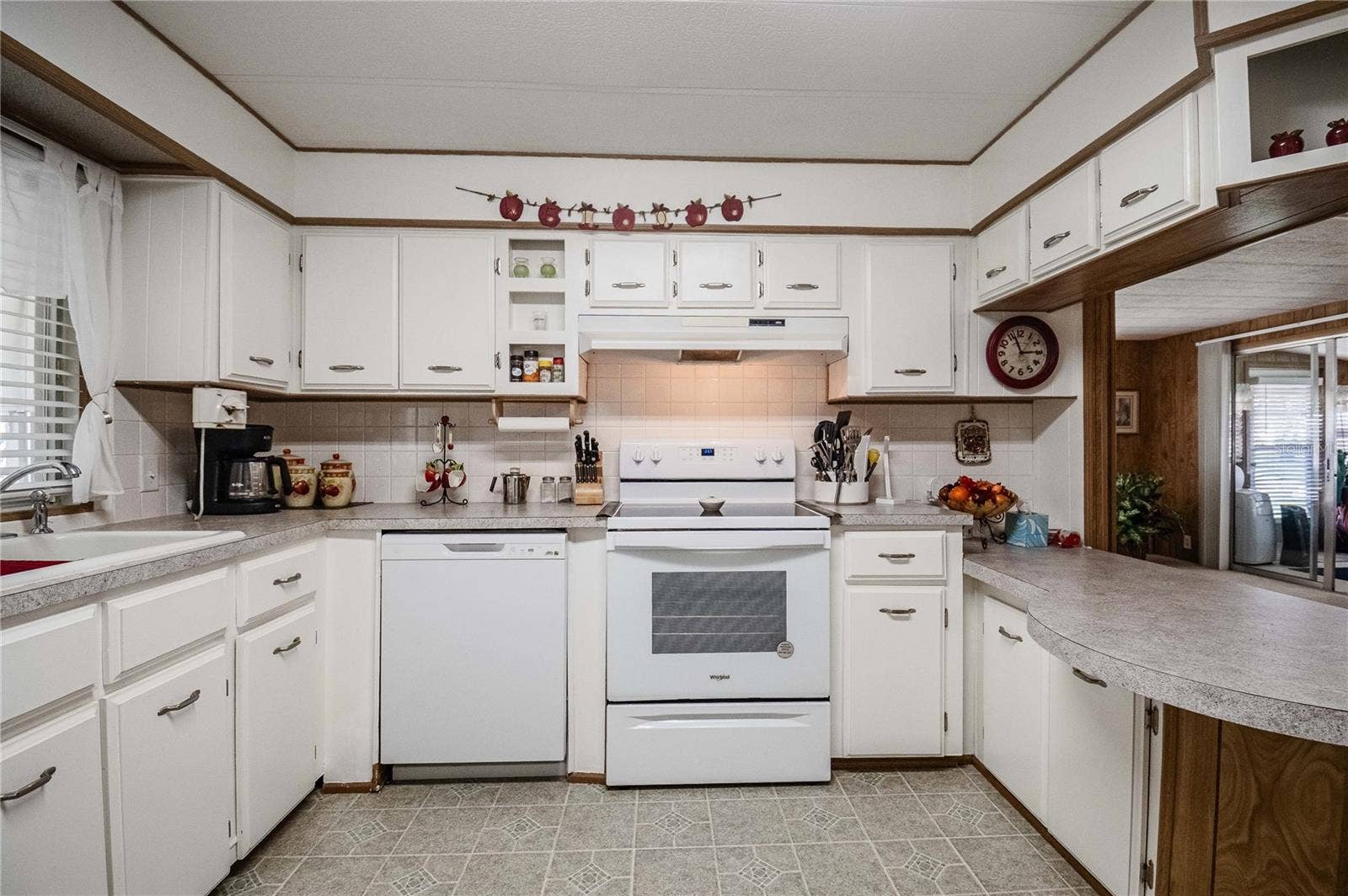 5600 ARROWHEAD DRIVE, Zephyrhills, FL 33542
