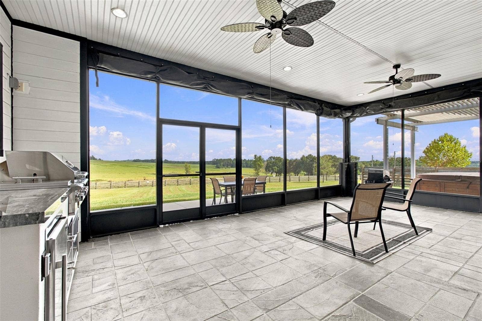 16705 HILLTOP HORIZONS PLACE, Dade City, FL 33523
