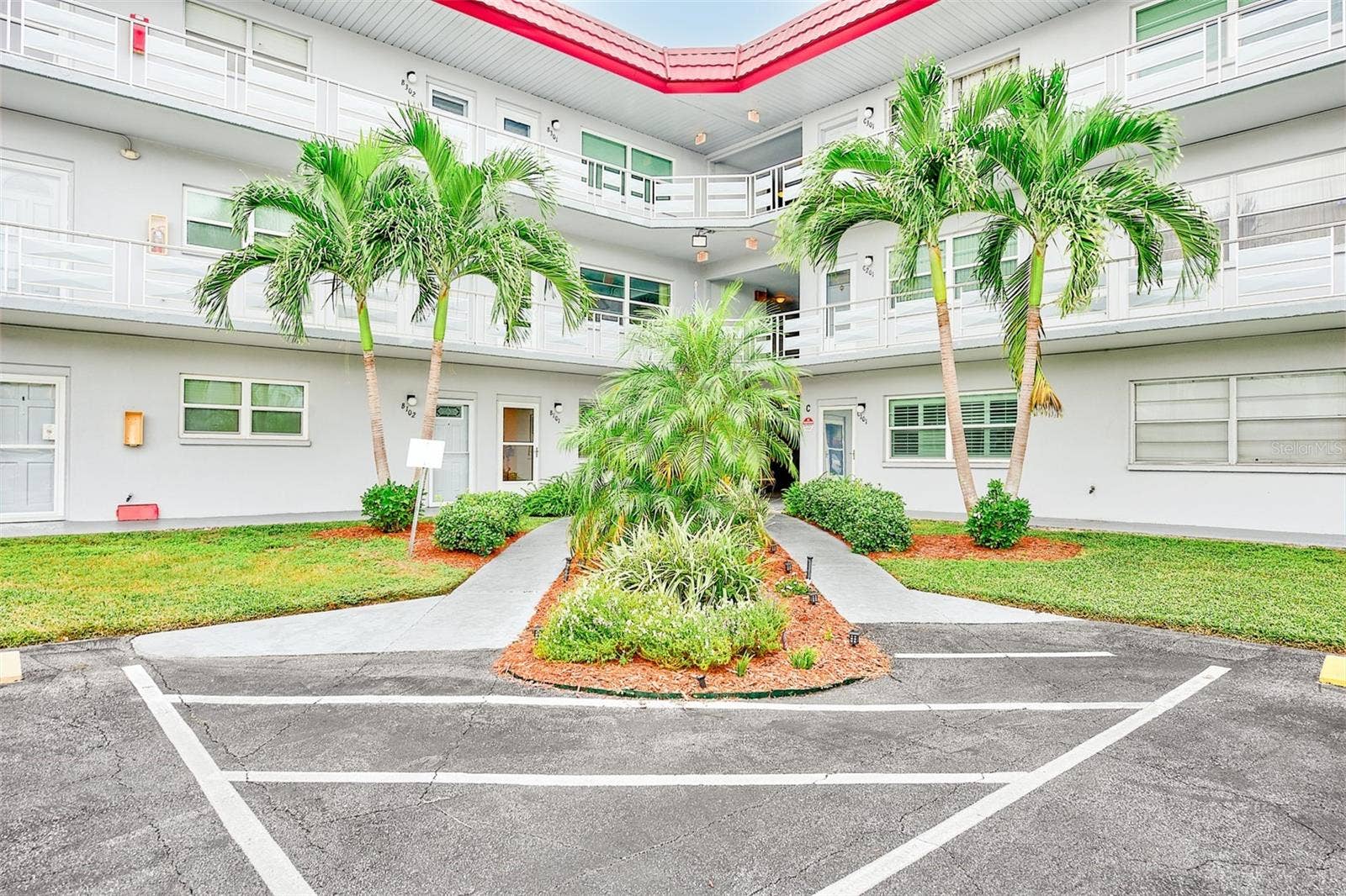 5660 80TH ST N, #C305, St Petersburg, FL 33709