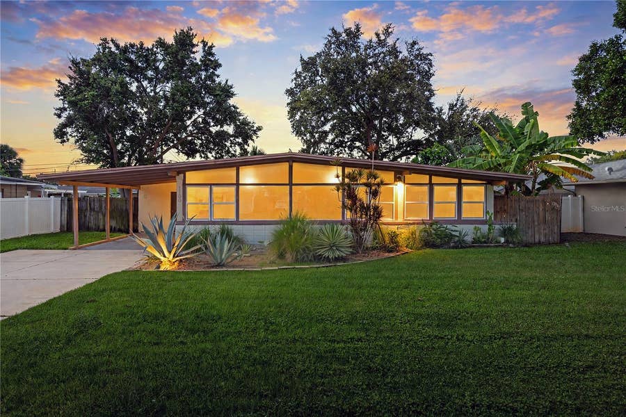 Property photo for 1100 76TH AVENUE N, St Petersburg, FL