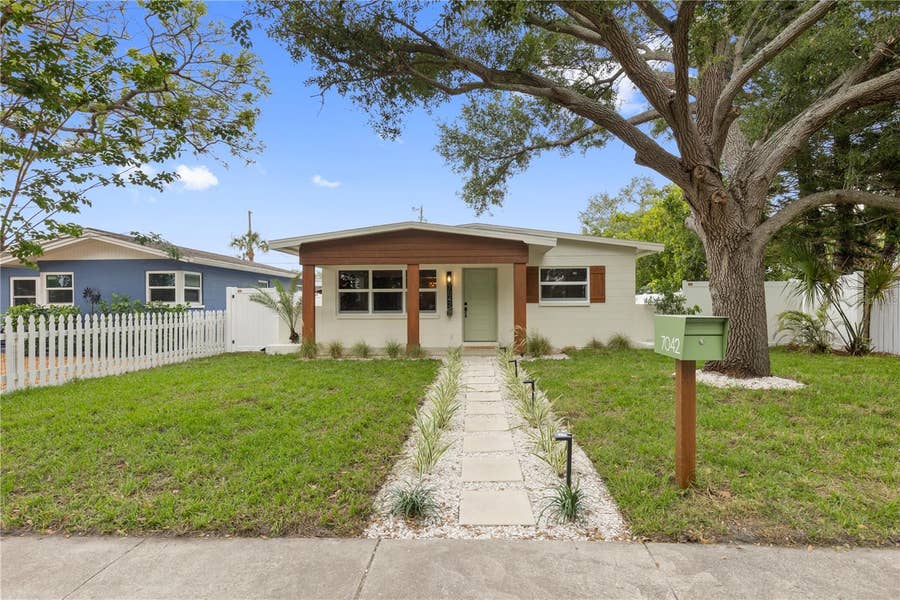Property photo for 7042 DARTMOUTH AVENUE N, St Petersburg, FL