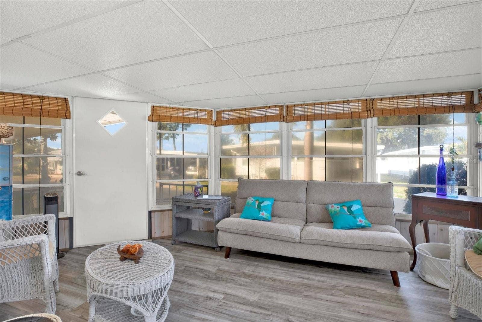 7880 54TH AVENUE N, #17, St Petersburg, FL 33709 Florida Room