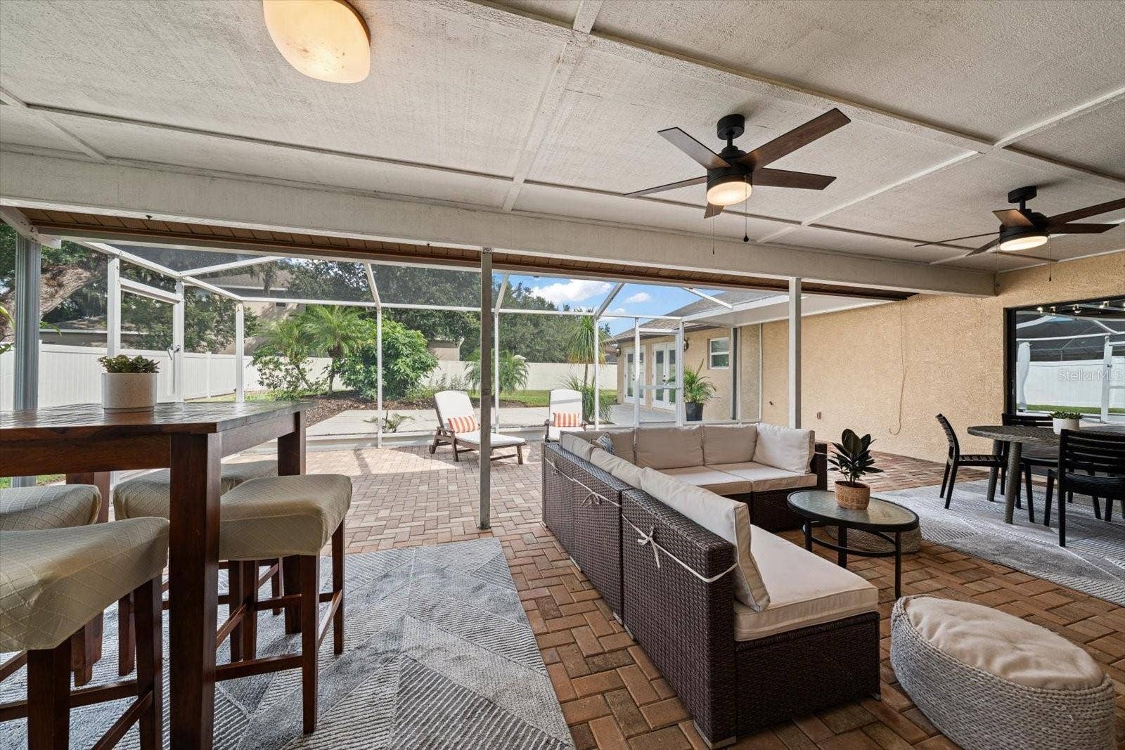 1105 DEER RUN PLACE, Valrico, FL 33594 So much space! Room for a pool and putting green too!