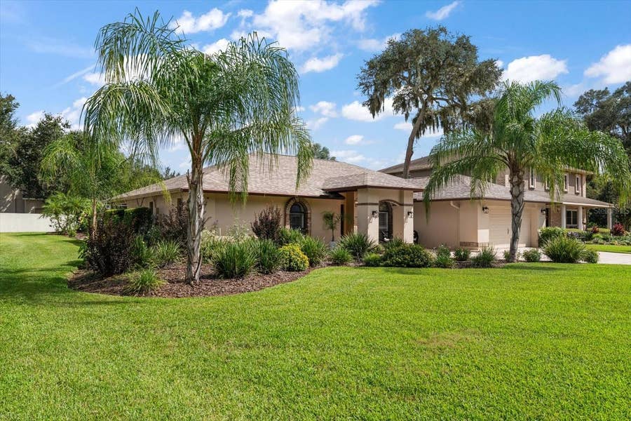 Property photo for 1105 DEER RUN PLACE, Valrico, FL