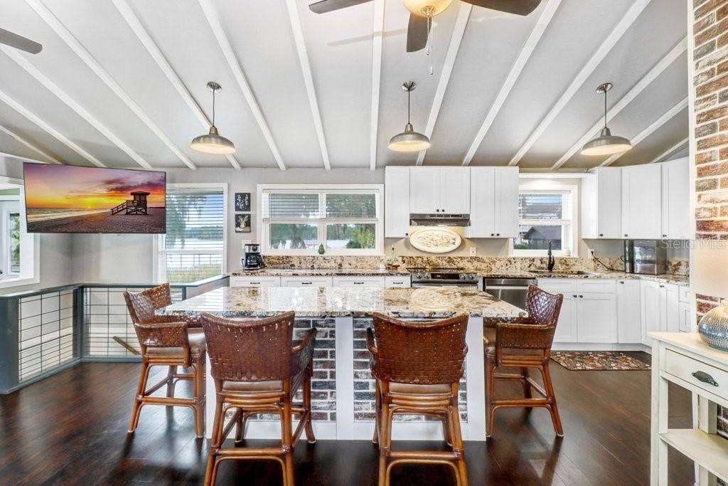11337 KNIGHTS GRIFFIN ROAD, Thonotosassa, FL 33592