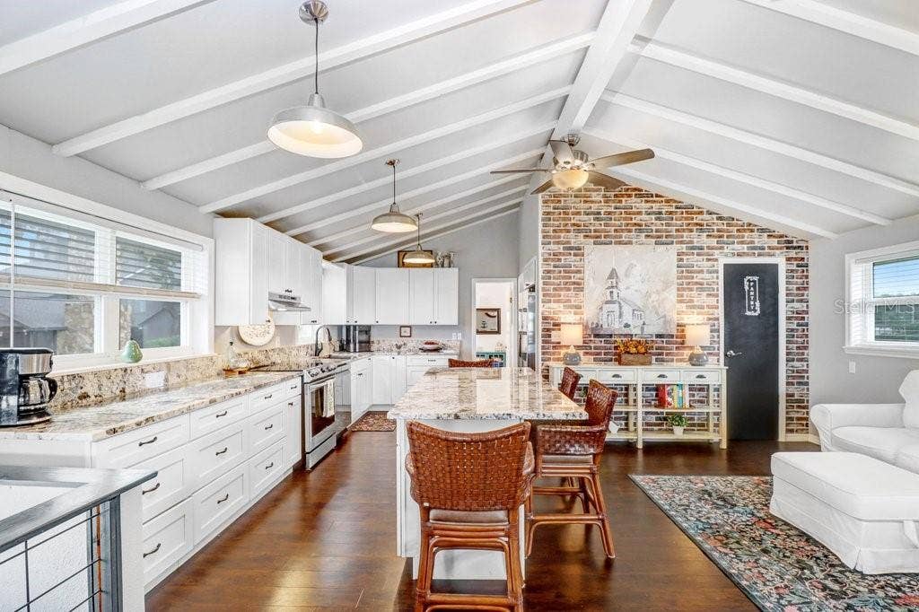11337 KNIGHTS GRIFFIN ROAD, Thonotosassa, FL 33592