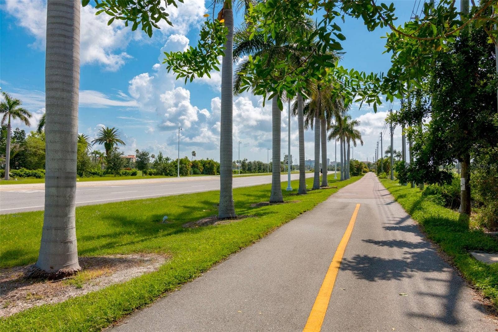 Access to Pinellas Trail
