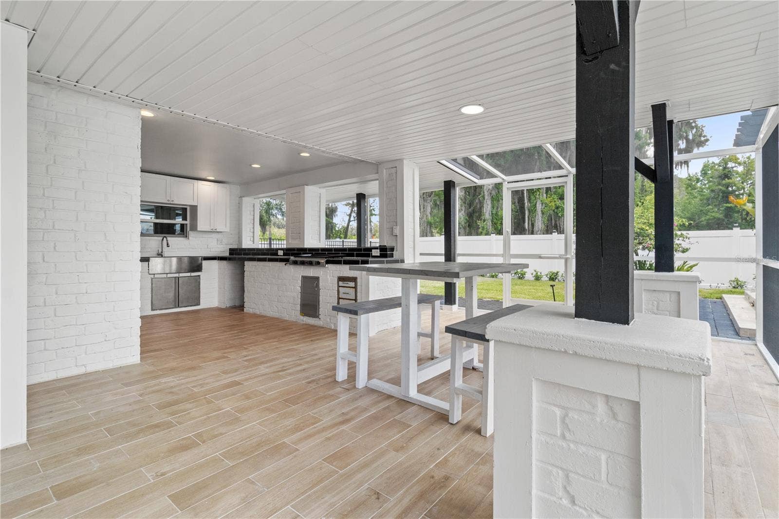 10908 LAND O LAKES BOULEVARD, Land O Lakes, FL 34638 Outdoor kitchen