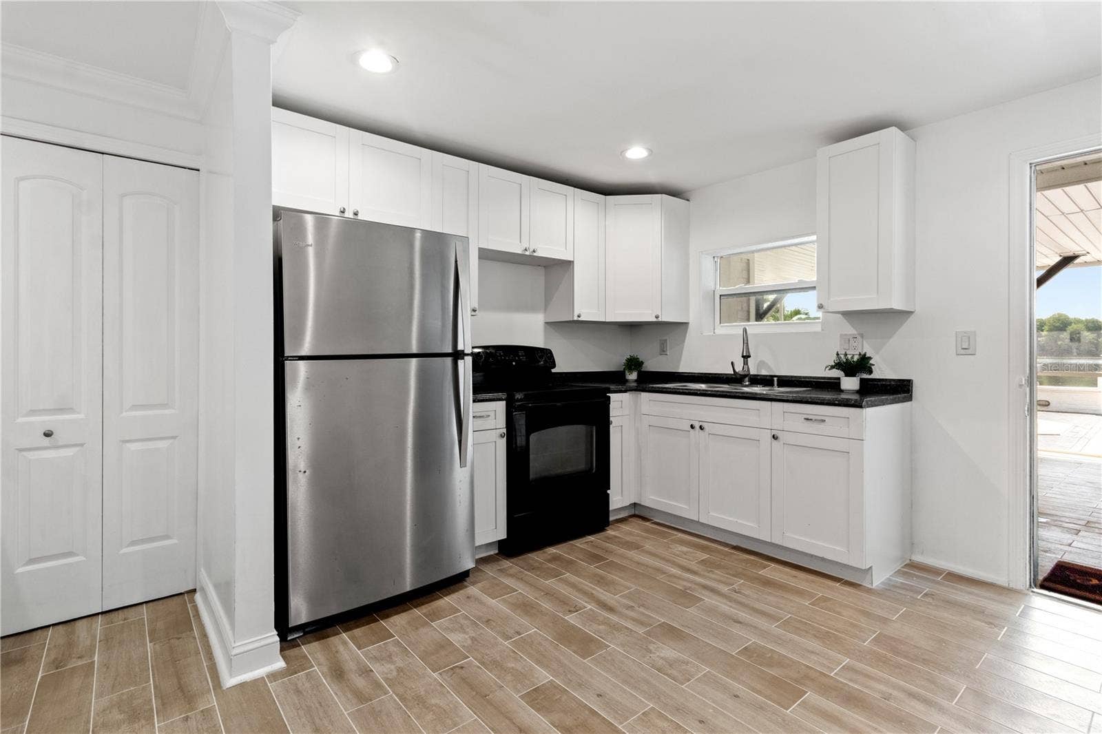 10908 LAND O LAKES BOULEVARD, Land O Lakes, FL 34638 1 bedroom studio apartment, in law suite, private entrance.