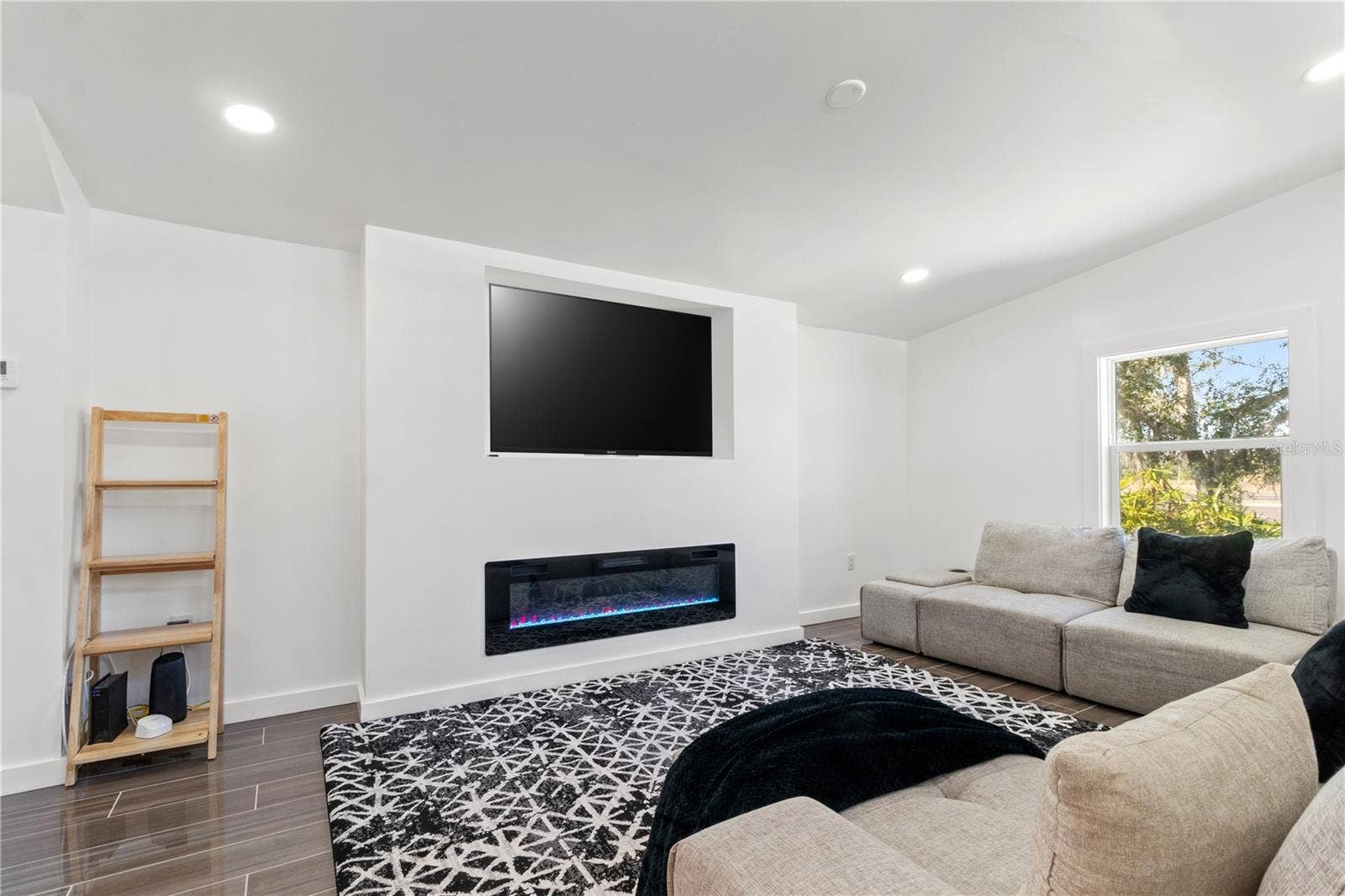 10908 LAND O LAKES BOULEVARD, Land O Lakes, FL 34638 Media Room - Second Floor