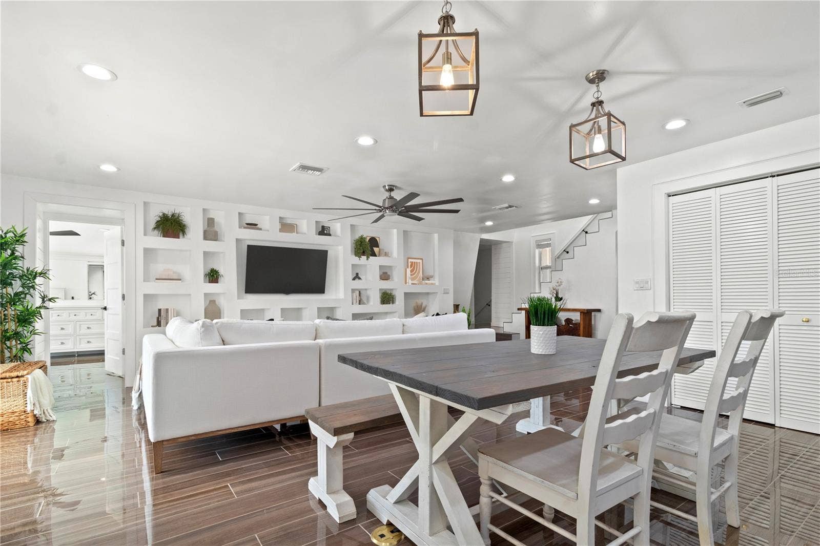 10908 LAND O LAKES BOULEVARD, Land O Lakes, FL 34638 10908 LAND O LAKES BOULEVARD, Land O Lakes, FL 34638