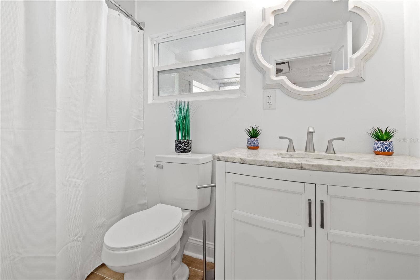 10908 LAND O LAKES BOULEVARD, Land O Lakes, FL 34638 1 bedroom studio apartment, in law suite, private entrance.