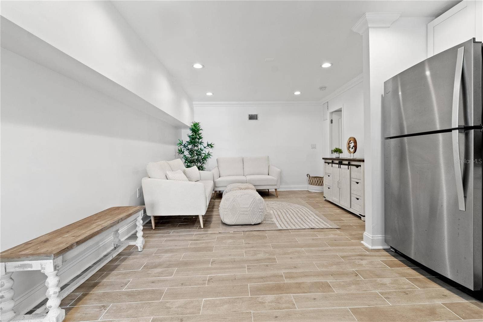 10908 LAND O LAKES BOULEVARD, Land O Lakes, FL 34638 1 bedroom studio apartment, in law suite, private entrance.