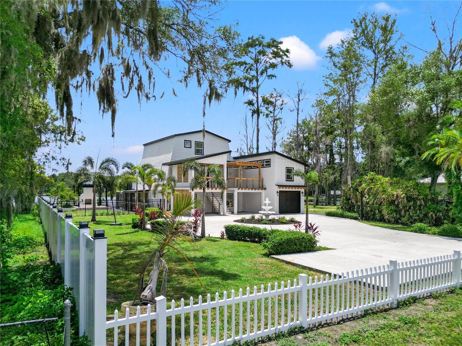10908 LAND O LAKES BOULEVARD, Land O Lakes, FL 34638 10908 LAND O LAKES BOULEVARD, Land O Lakes, FL 34638