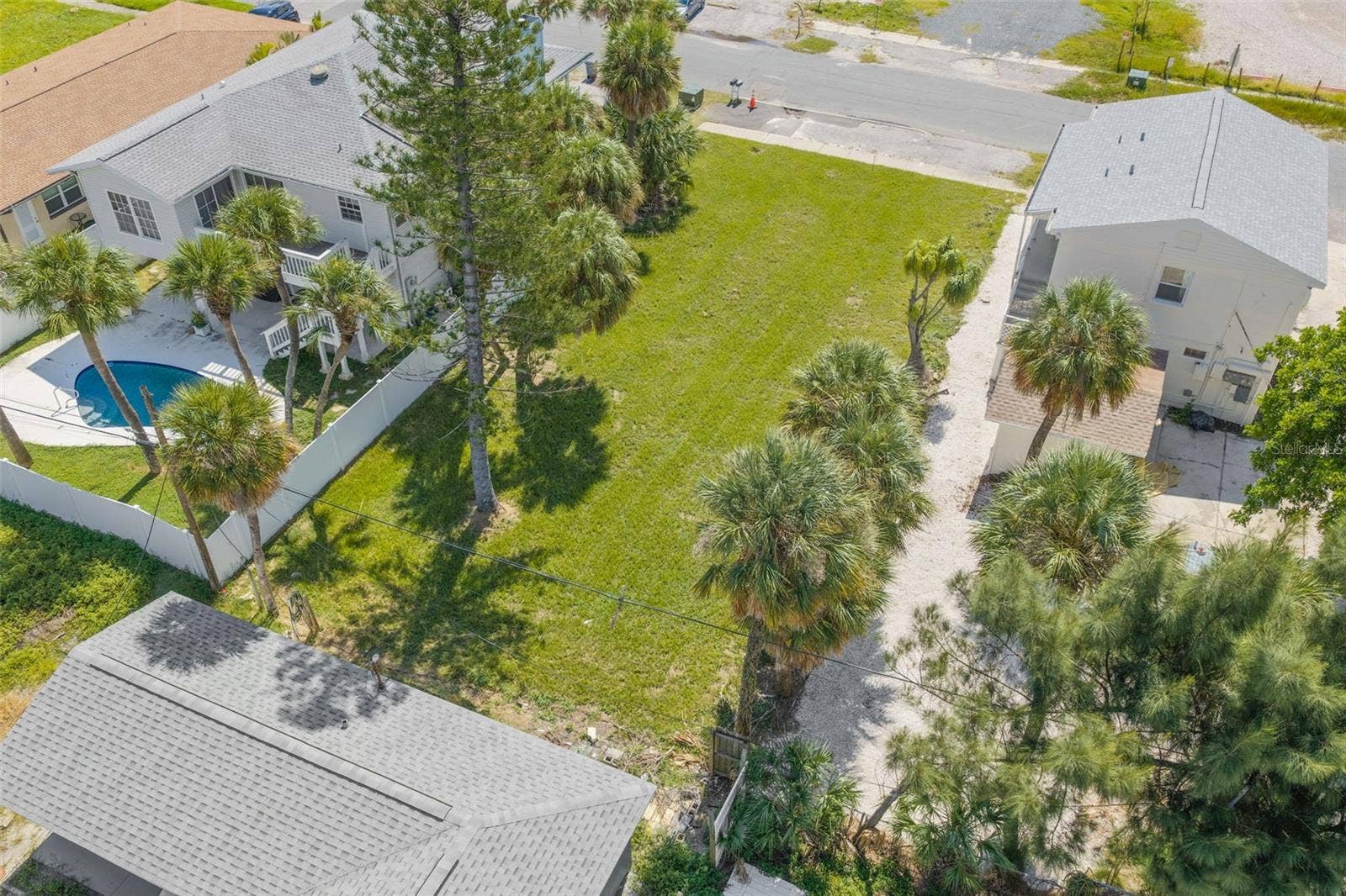 623 73RD AVENUE, St Pete Beach, FL 33706 Easy Walk to Corey Ave