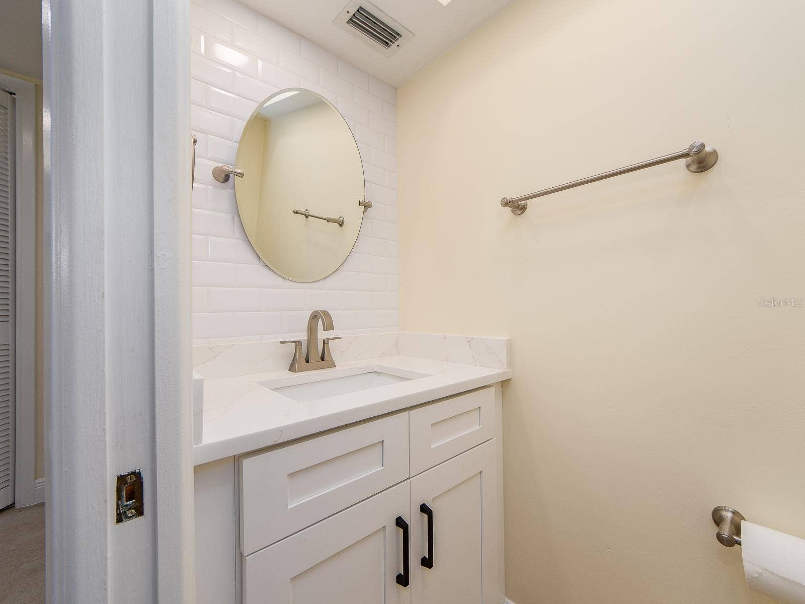 270 SKIFF POINT, #B3, Clearwater, FL 33767 270 SKIFF POINT, #B3, Clearwater, FL 33767