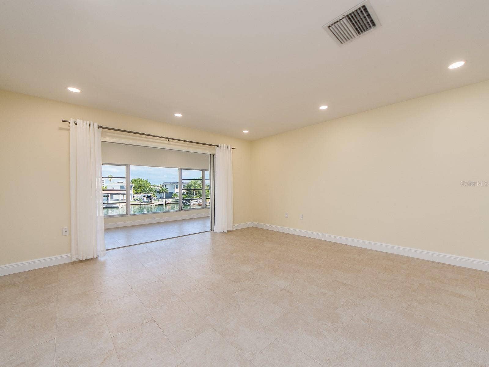 270 SKIFF POINT, #B3, Clearwater, FL 33767 270 SKIFF POINT, #B3, Clearwater, FL 33767