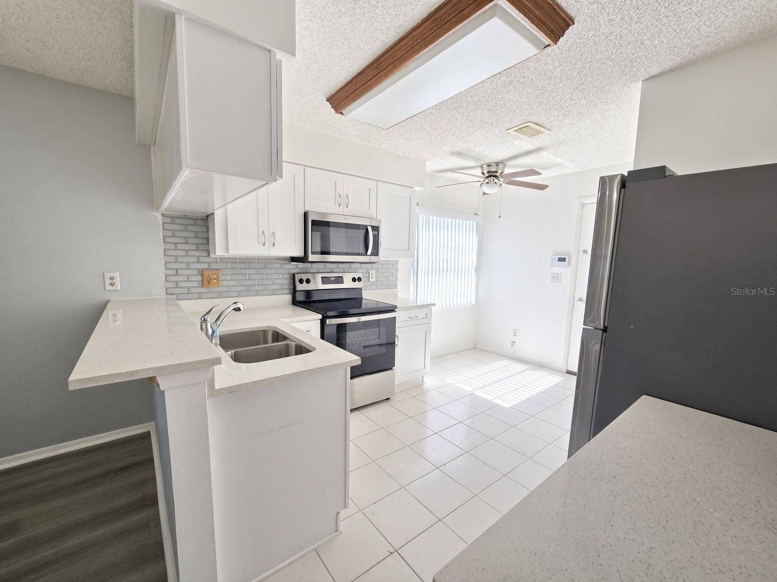 2020 RUDDER DRIVE, Valrico, FL 33594 kitchen