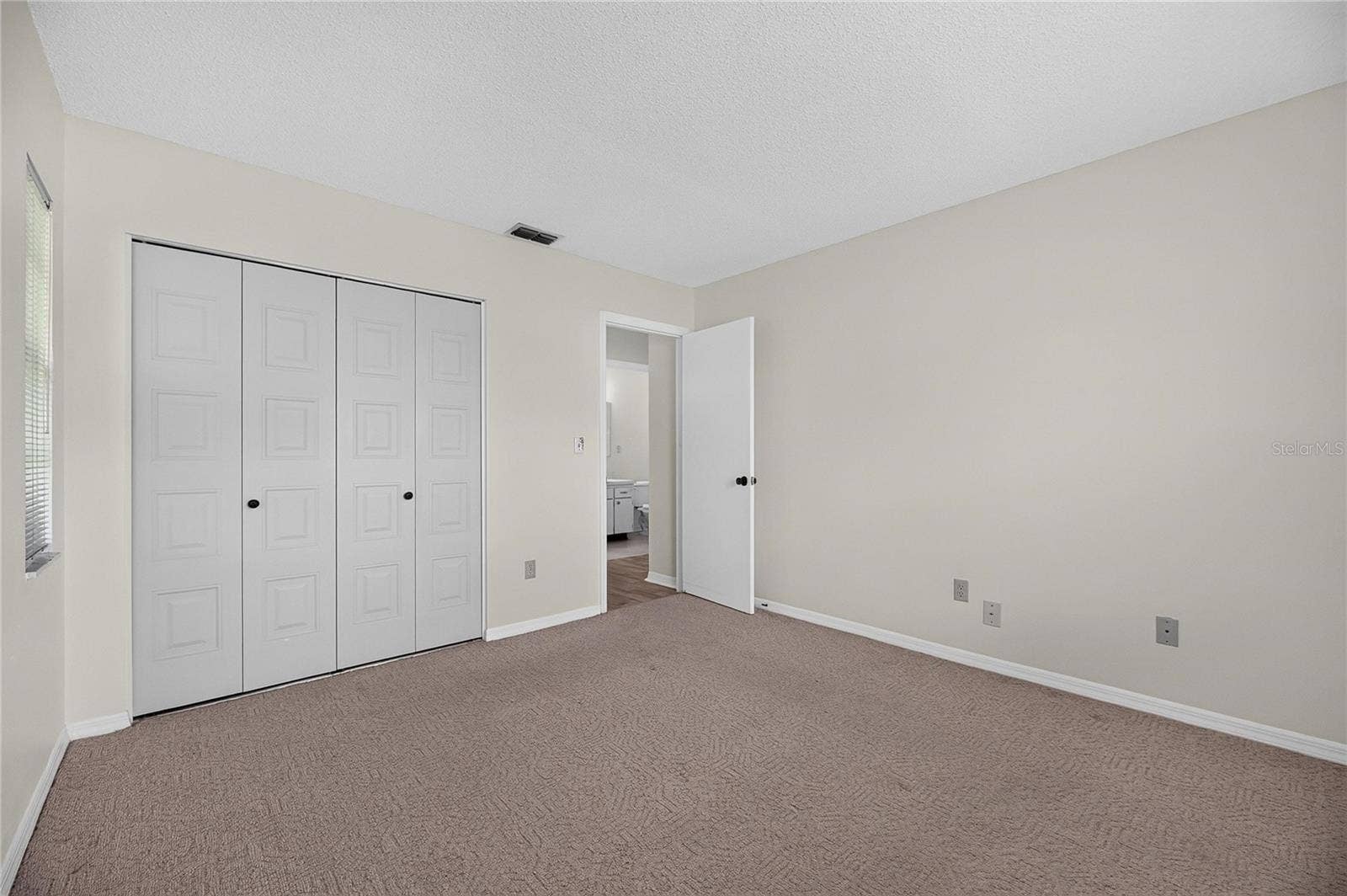 1904 CANTERBURY LANE, #18, Sun City Center, FL 33573 1904 CANTERBURY LANE, #18, Sun City Center, FL 33573